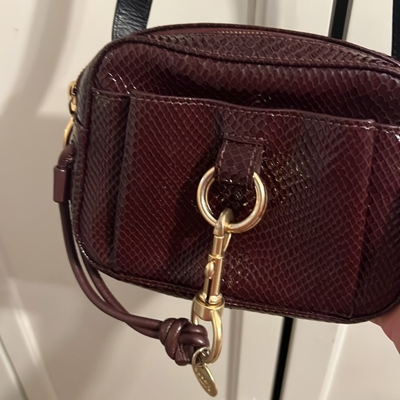 See By Chloe Fanny Pack Beltbag Maroon Faux Snakeskin - Picture 1 of 6